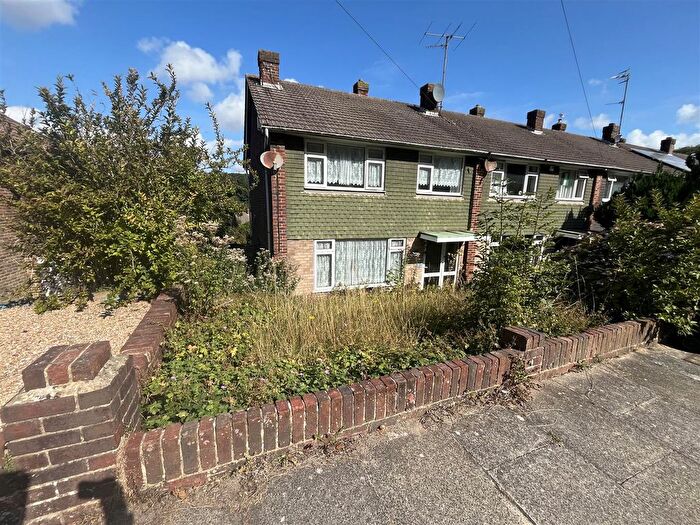 4 Bedroom Semi-Detached House To Rent In Egginton Road, Brighton, BN2