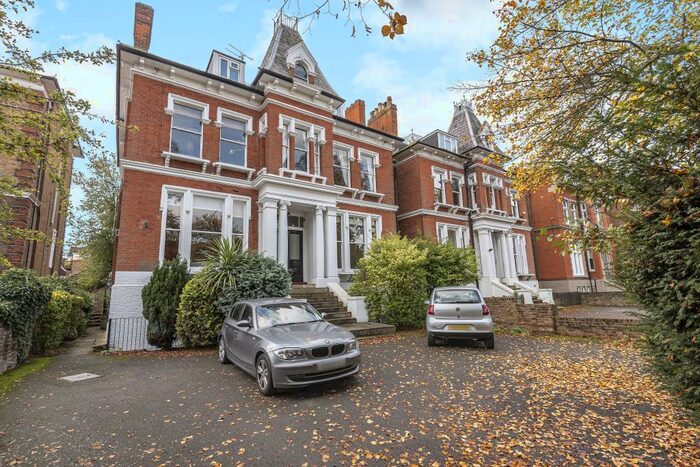 1 Bedroom Apartment To Rent In Windsor, Berkshire, SL4