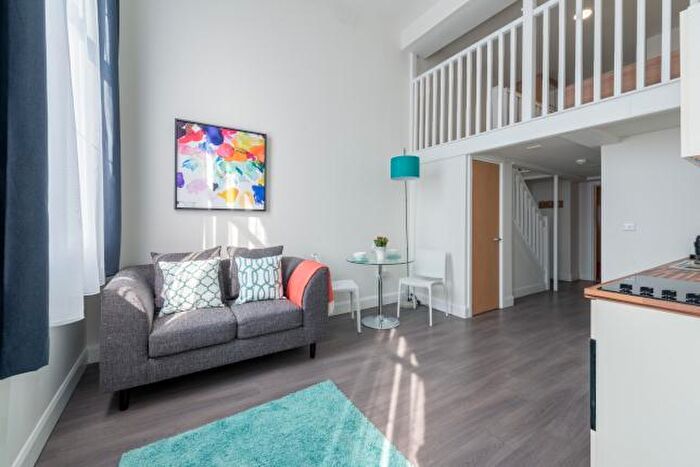 Studio To Rent In St. Johns Road, Leeds, West Yorkshire, LS3