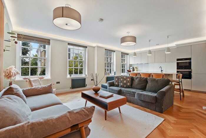 3 Bedroom Flat To Rent In Drayton Gardens, London, SW10