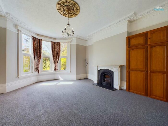 1 Bedroom Flat To Rent In Selborne Road, Hove, BN3