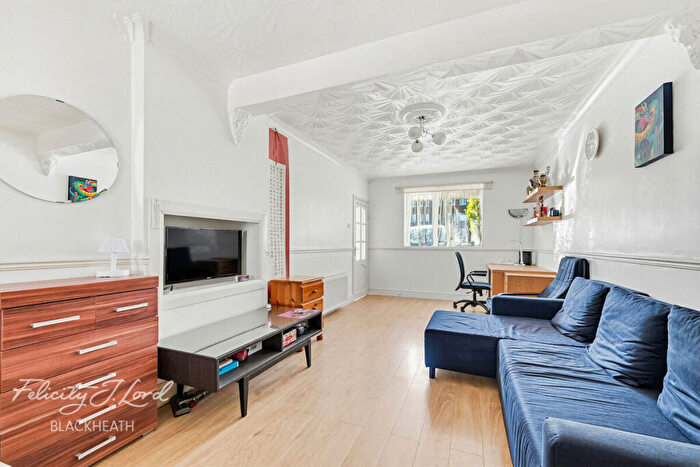 3 Bedroom Terraced House For Sale In Lamport Close, Woolwich, SE18