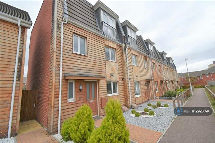 3 Bedroom End Of Terrace House To Rent In Godman Walk, Dartford, DA1