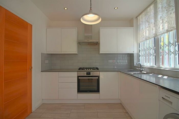 4 Bedroom House To Rent In Hervey Close, London, N3