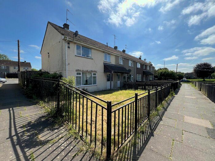3 Bedroom Terraced House To Rent In Maxwell Walk, Corby, NN18