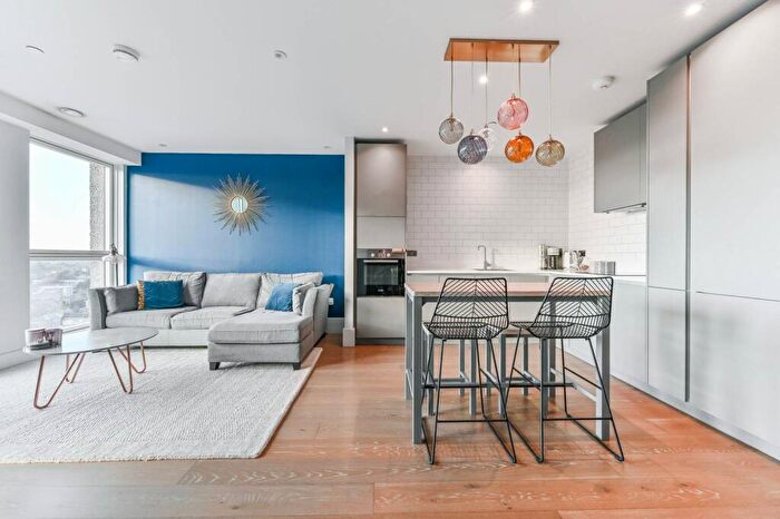 2 Bedroom Flat For Sale In High Street, Central Croydon, Croydon, CR0