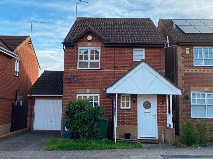 3 Bedroom Detached House For Sale In Cotswold Drive, Wellingborough, Northamptonshire., NN8