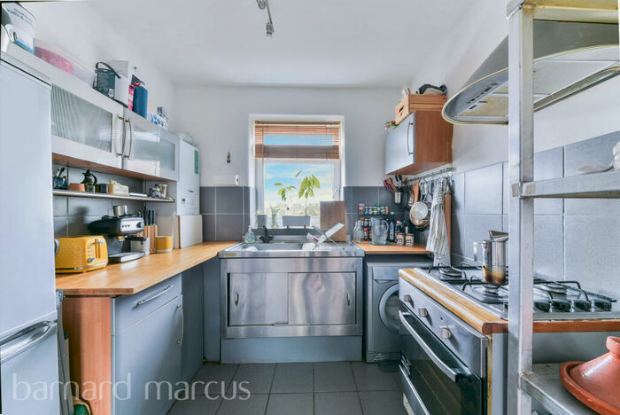 1 Bedroom Apartment To Rent In Pomeroy Street, London, SE14