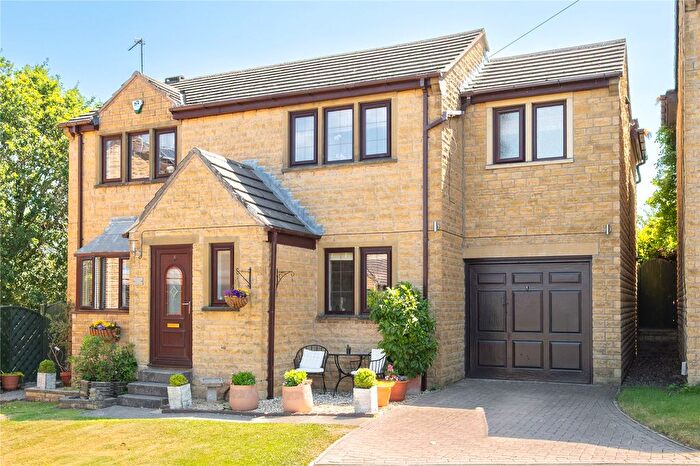 4 Bedroom Detached House For Sale In Croft Court, Honley, Holmfirth, HD9