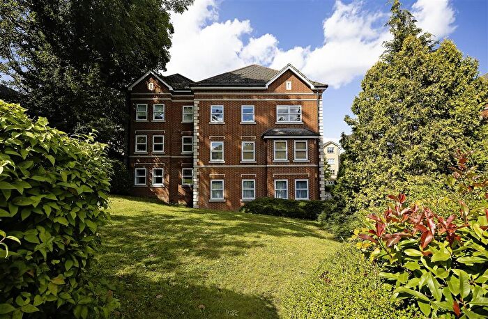 2 Bedroom Flat For Sale In Ward Close, Normanton Road, South Croydon, CR2