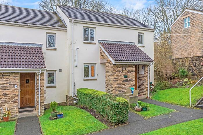 Flat For Sale In Linnburn Mews, Ilkley, West Yorkshire, LS29