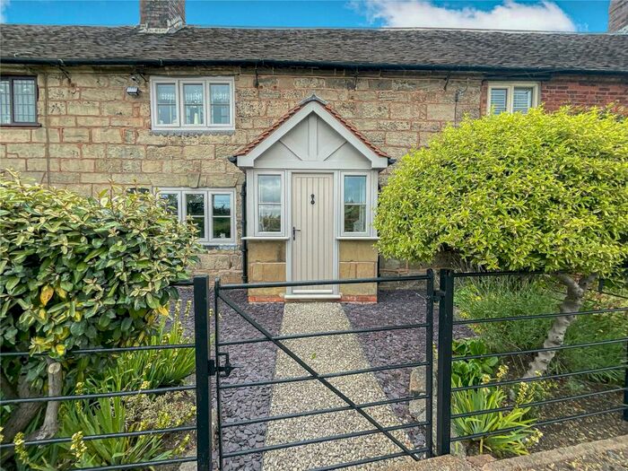 3 Bedroom Terraced House For Sale In Ashby Road, Tamworth, Staffordshire, B79