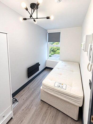 Property To Rent In Brighton Road, Redhill, Surrey, RH1