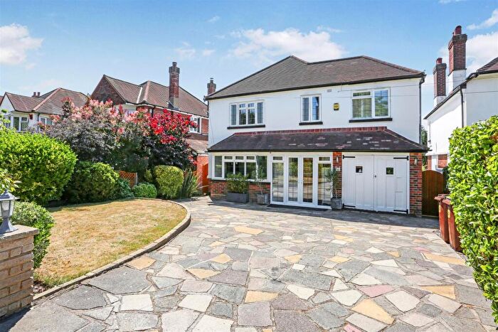 5 Bedroom Detached House To Rent In Harefield Avenue, Cheam, SM2