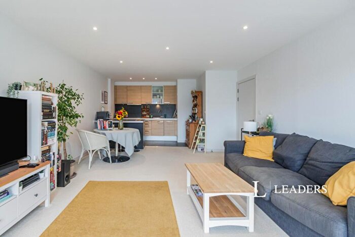 2 Bedroom Apartment To Rent In The Heart, Walton, KT12