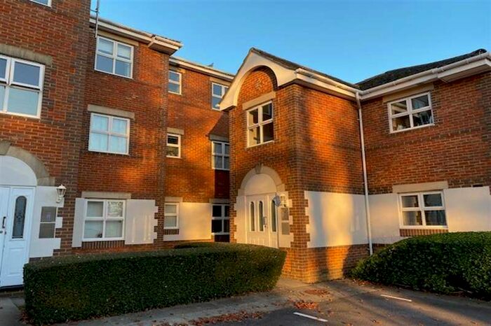 2 Bedroom Apartment To Rent In Regent Court, Basingstoke, RG21