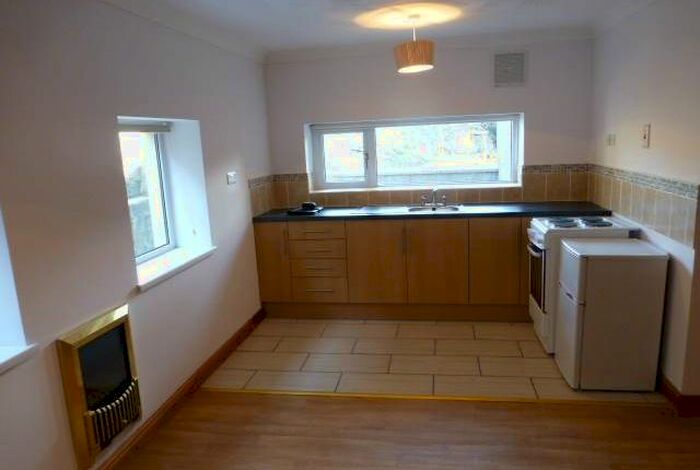 2 Bedroom Flat To Rent In Capel Dewi, Carmarthen, SA32