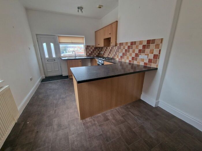 3 Bedroom Flat To Rent In Chapel Lane, Formby, L37