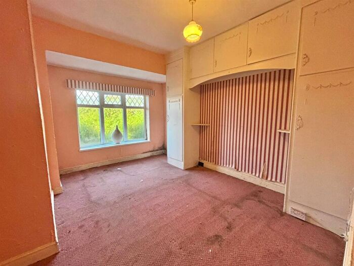 2 Bedroom Detached Bungalow For Sale In Nutana Avenue, Hornsea, HU18