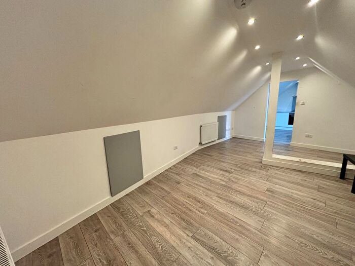 1 Bedroom Flat For Sale In Watford Way, Hendon, NW4
