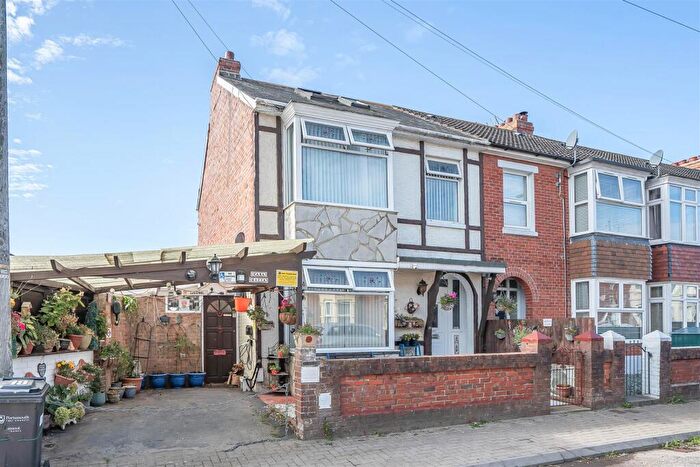 3 Bedroom End Of Terrace House For Sale In Colebrook Avenue, Portsmouth, PO3
