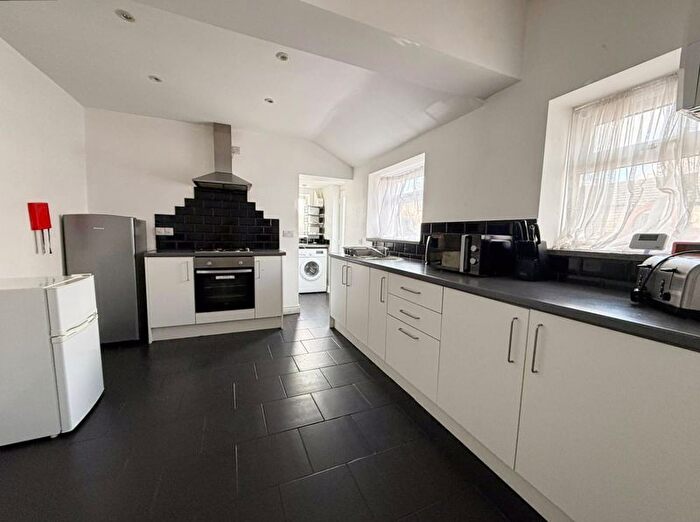 2 Bedroom Flat To Rent In Cottage Beck Road, Scunthorpe, DN16