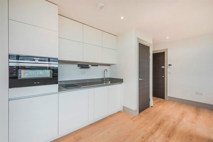 Studio To Rent In Market Square, Uxbridge, UB8