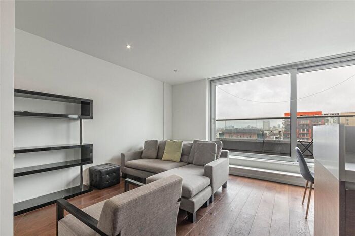 2 Bedroom Apartment To Rent In Baltimore Wharf, Canary Wharf, London, E14