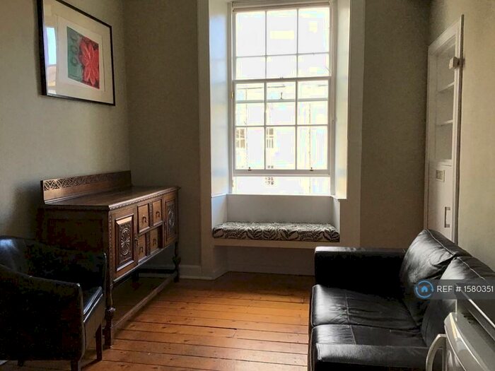 2 Bedroom Flat To Rent In Livingstone Place, Edinburgh, EH9