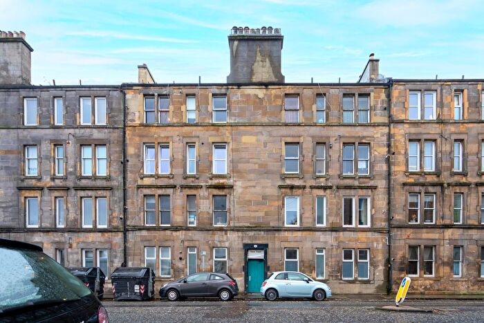 1 Bedroom Flat To Rent In Broughton Road, Edinburgh, EH7