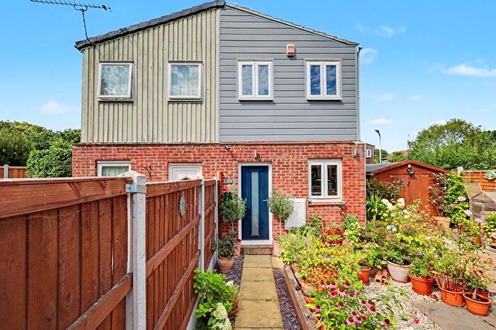 1 Bedroom End Of Terrace House For Sale In Rectory Road, Basildon, SS13