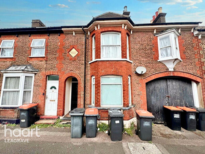 2 Bedroom Maisonette For Sale In Beale Street, Dunstable, LU6