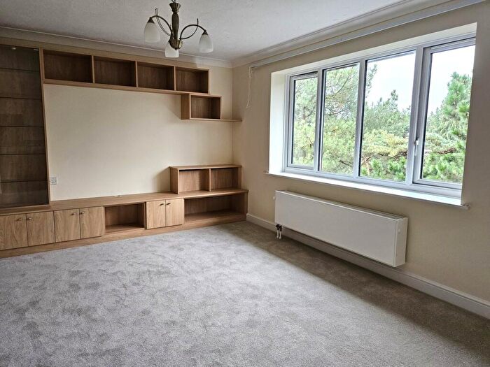 Retirement Property For Sale In Lindsay Road, Poole, BH13