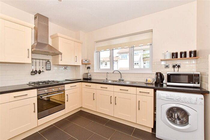 2 Bedroom Flat For Sale In Prospect Road, Shanklin, Isle Of Wight, PO37