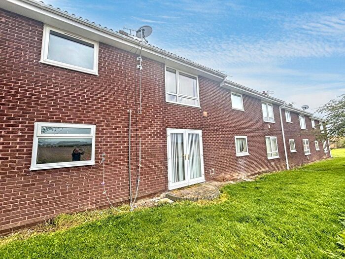 1 Bedroom Flat For Sale In Red House Farm Estate, Bedlington, NE22