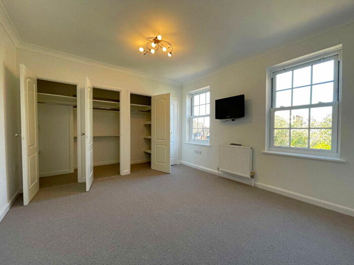 3 Bedroom Flat For Sale In Festing Road, Southsea, Hampshire, PO4