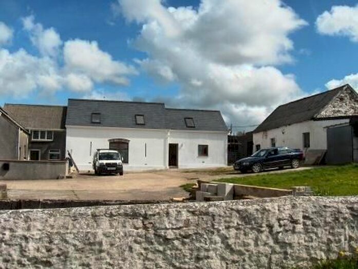 3 Bedroom Barn Conversion To Rent In Maesybont, Llanelli, SA14