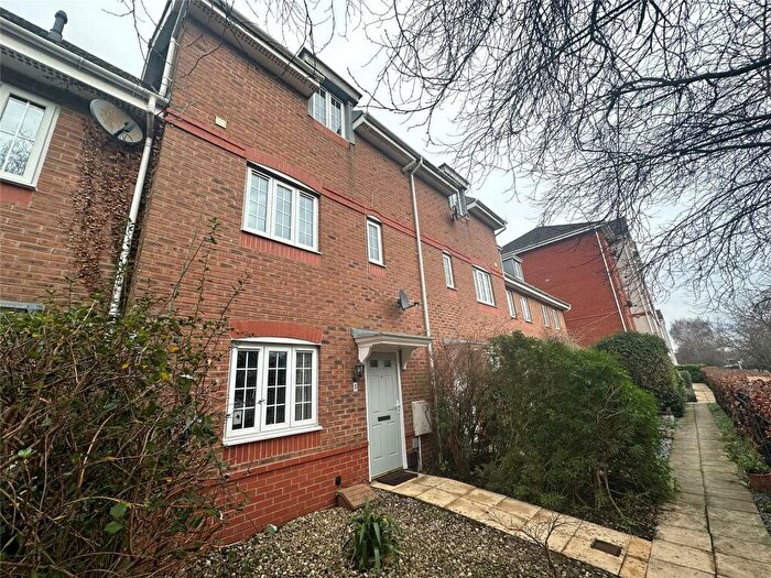 4 Bedroom Town House To Rent In Fox Court, Aldershot, Hampshire, GU12