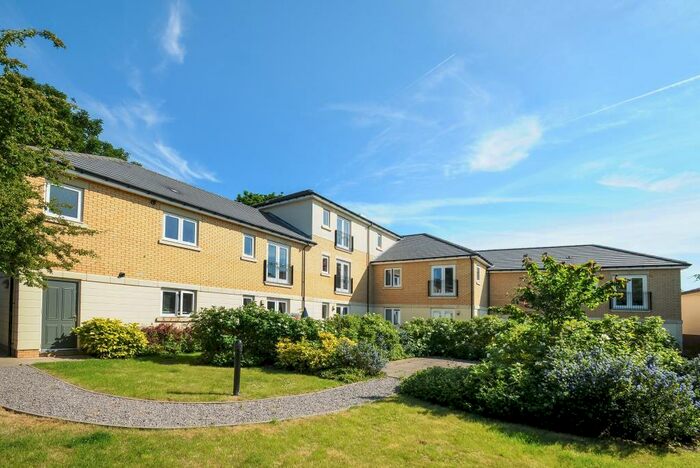 2 Bedroom Apartment To Rent In Witney, Oxfordshire, OX28