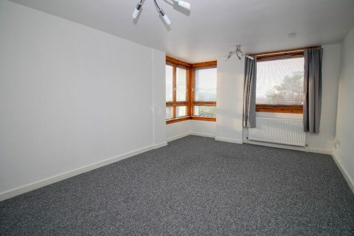 2 Bedroom Flat To Rent In Leishman Tower, Falkirk, FK1
