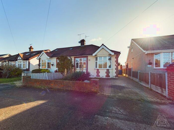 3 Bedroom Semi-Detached Bungalow To Rent In High Road, Grays, RM16
