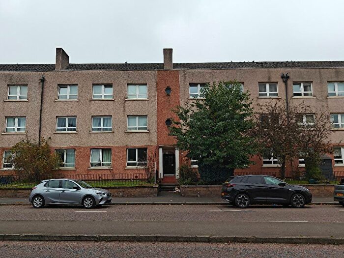 3 Bedroom Flat To Rent In Maryhill Road, Glasgow, G20