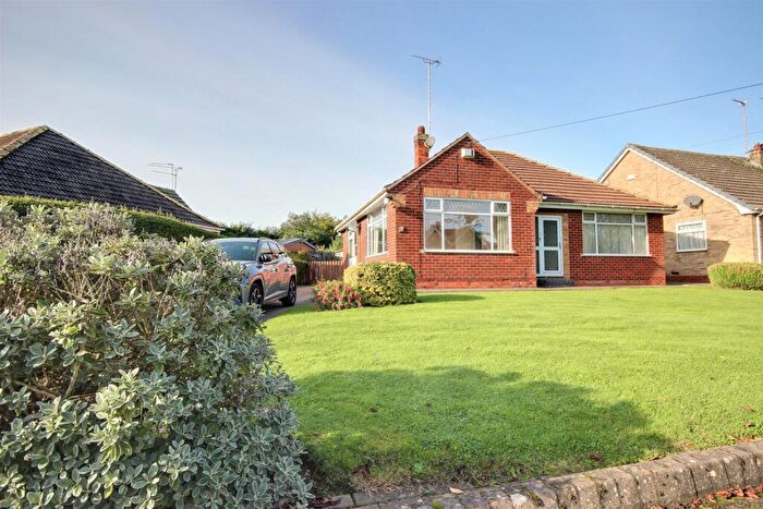 2 Bedroom Detached Bungalow For Sale In Broadley Avenue, Anlaby, Hull, HU10