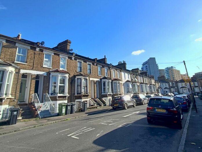 2 Bedroom Flat To Rent In Elswick Road, London, SE13