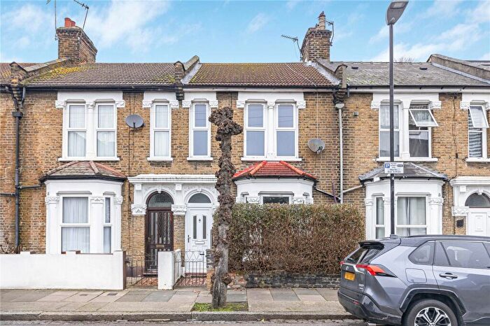 5 Bedroom Terraced House To Rent In Vaughan Road, Stratford, London, E15