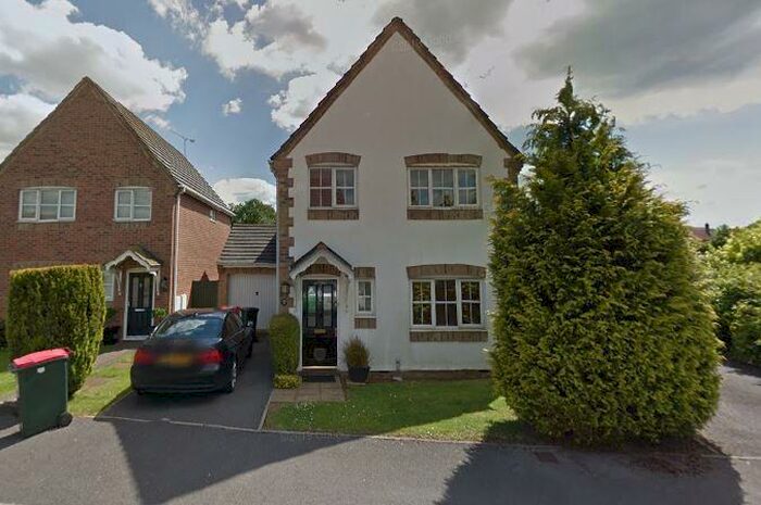 3 Bedroom Detached House To Rent In Wantage Close, Maidenbower, RH10