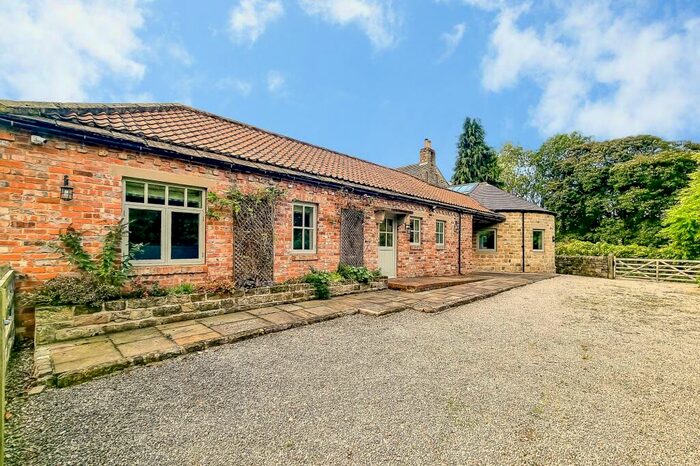 2 Bedroom Cottage To Rent In Burn Bridge, Harrogate, HG3