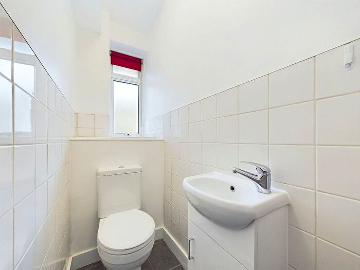 4 Bedroom Flat To Rent In Osnaburgh Street, Robert Street, Ucl, Lse, Regents Park, Regents Park, Camden, Euston, London, NW1