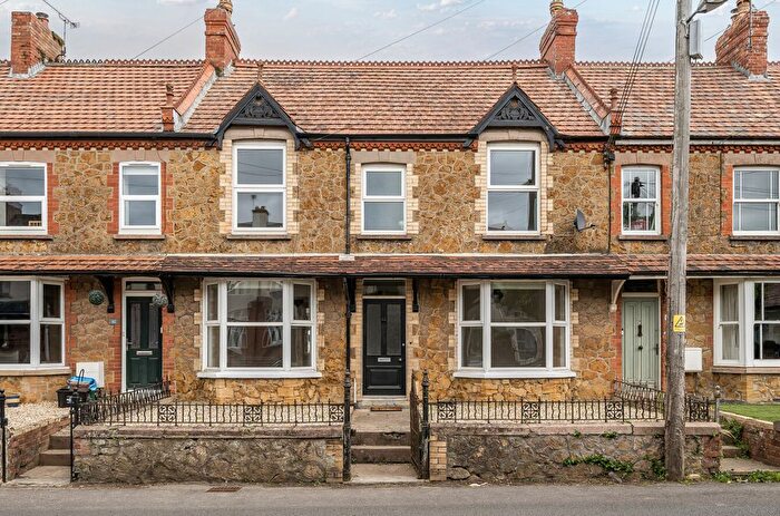 2 Bedroom Flat For Sale In Station Road, Ilminster, Somerset, TA19