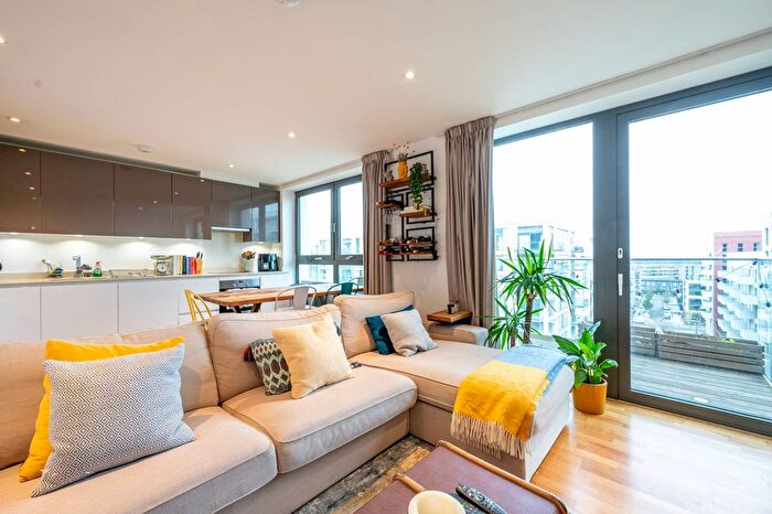 2 Bedroom Flat To Rent In Tayberry House, Stratford, London, E20